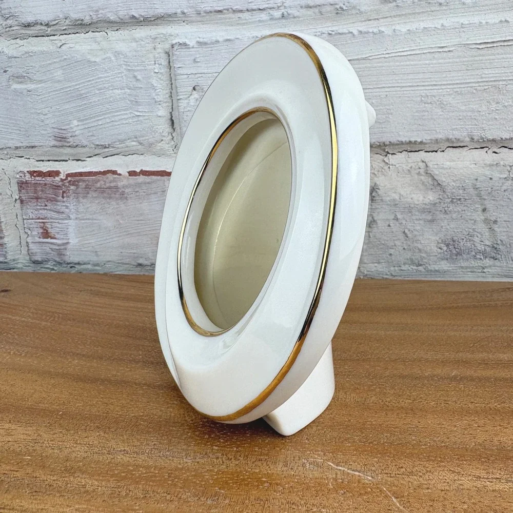 Lenox Memorable Round Porcelain Photo Frame White 24K Gold Trim Oval Opening
